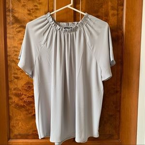 NWT Gray Ann Taylor short-sleeve blouse. Sz Med